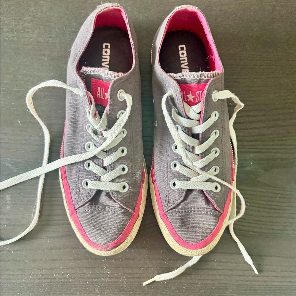 Converse Women's Gray with Pink Trim Low Top Sneakers